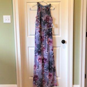 Beautiful maxi dress.